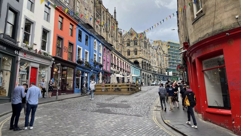 Victoria Street Old Town Edinburgh Itinerary and Things To Do