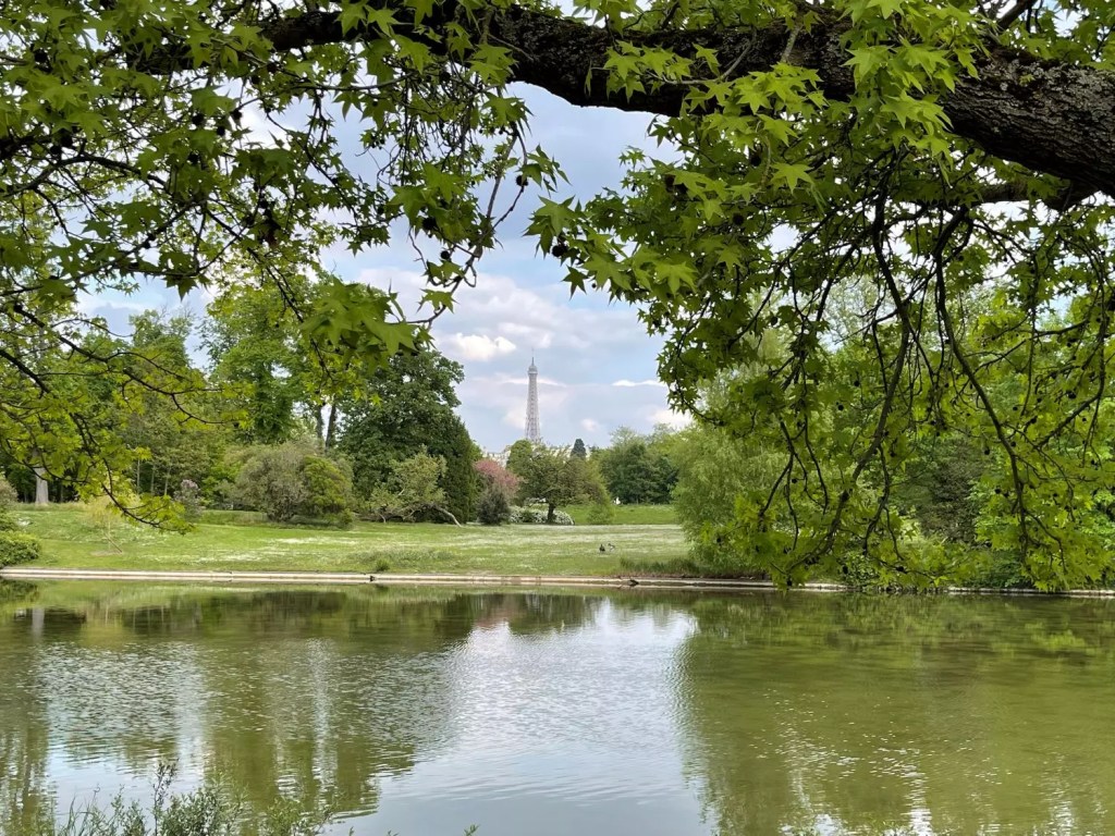 Bois de Boulogne Eiffel Tower, Paris Itinerary and Things To Do