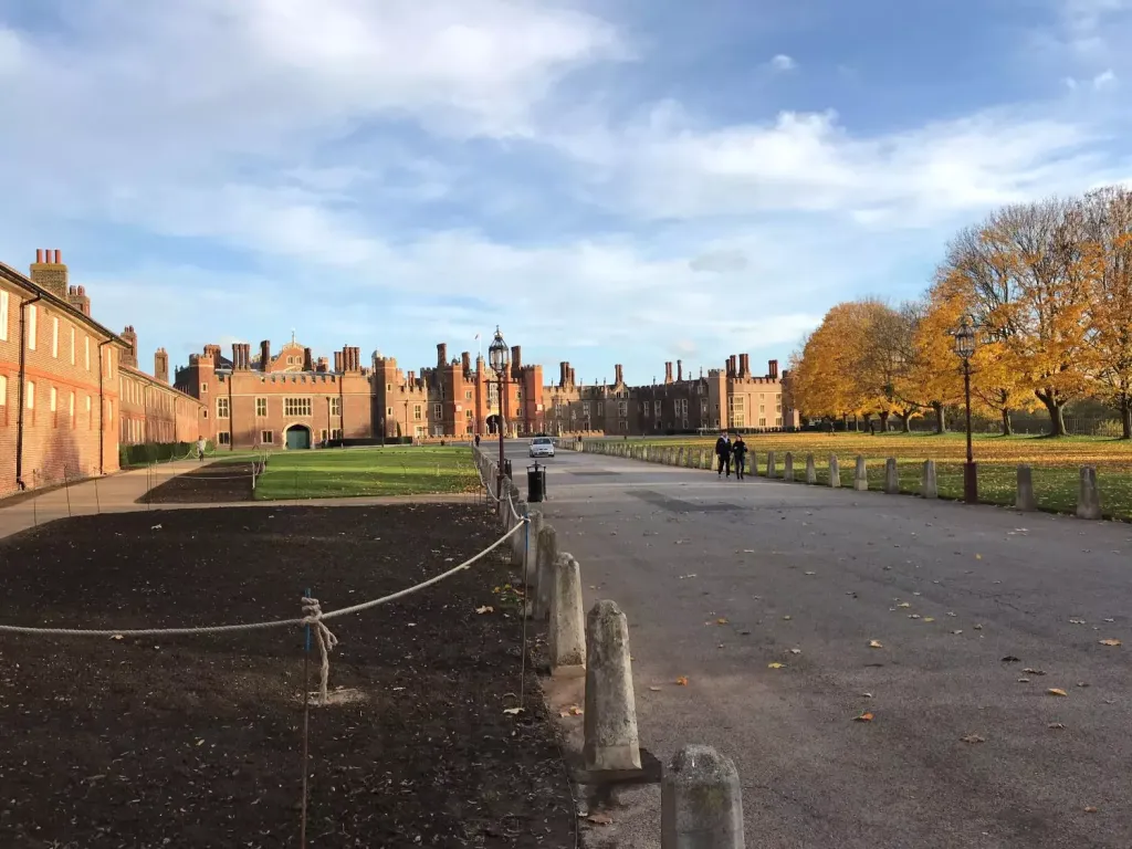 Hampton Court Palace, London Itinerary and Things To Do
