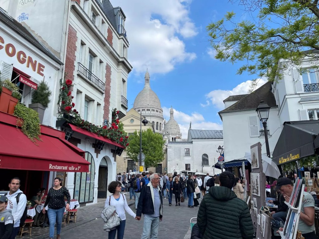 Montmartre Place du Tertre, Paris Itinerary and Things To Do