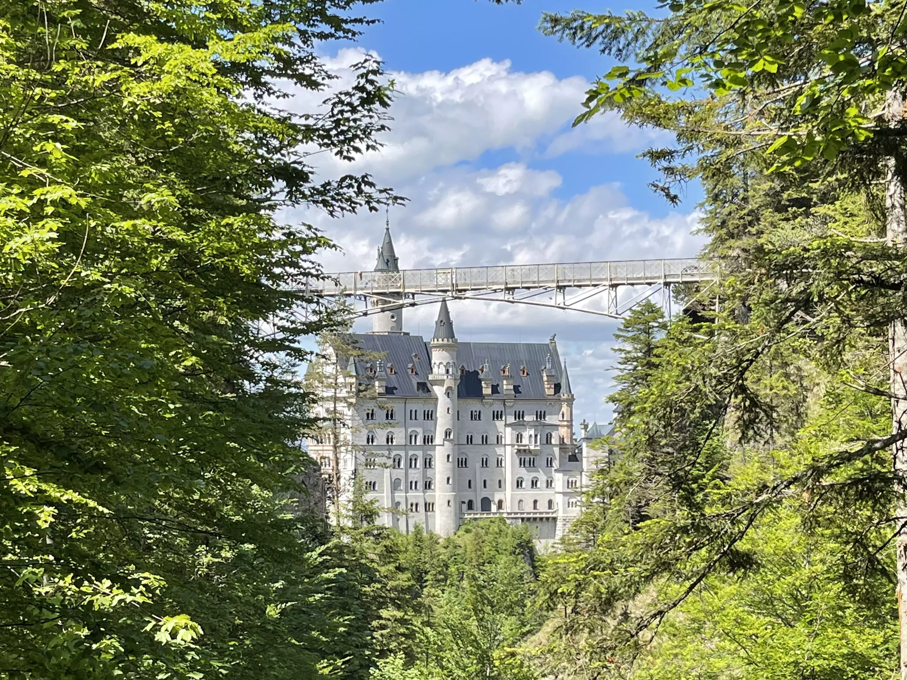 Royal Castles - Day Trip to Neuschwanstein & Linderhof Palace from Munich