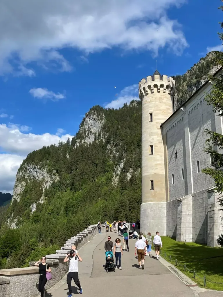 Royal Castles - Day Trip to Neuschwanstein & Linderhof Palace from Munich